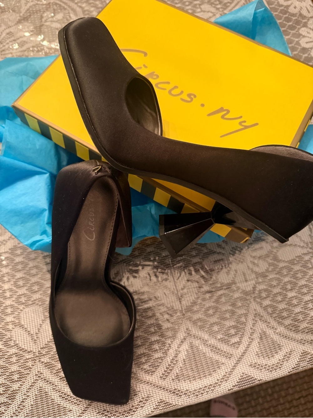 Circus by Sam Edelman Black Square-Toe Mid Block Heel Pumps - Picture 2 of 9